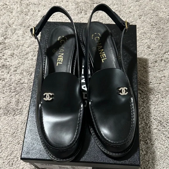 CHANEL Black Leather Slingbacks - Picture 6 of 7